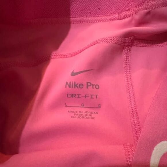 3 Nike Pro Dri Fit- Women’s Shorts Size Medium/Large - Picture 6 of 6